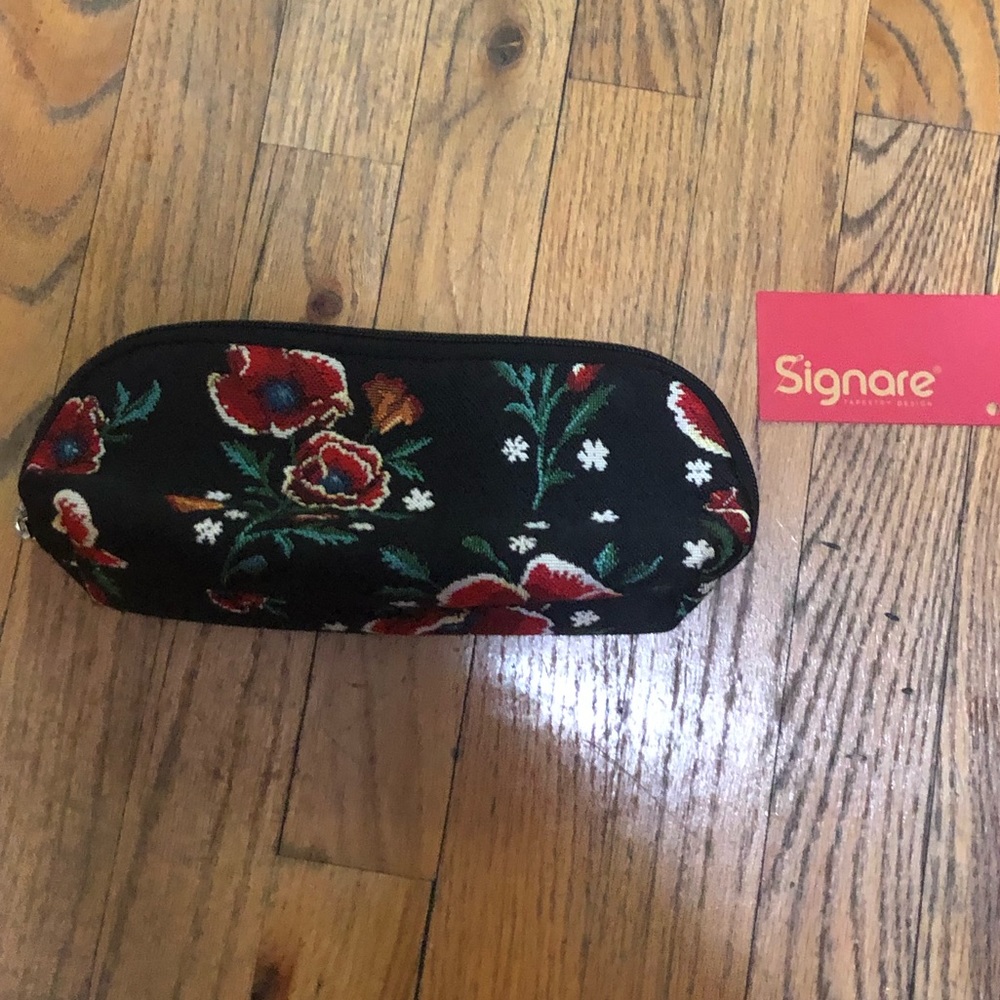 Sígnare tapestry design makeup bag Frida Khalo poppy black new